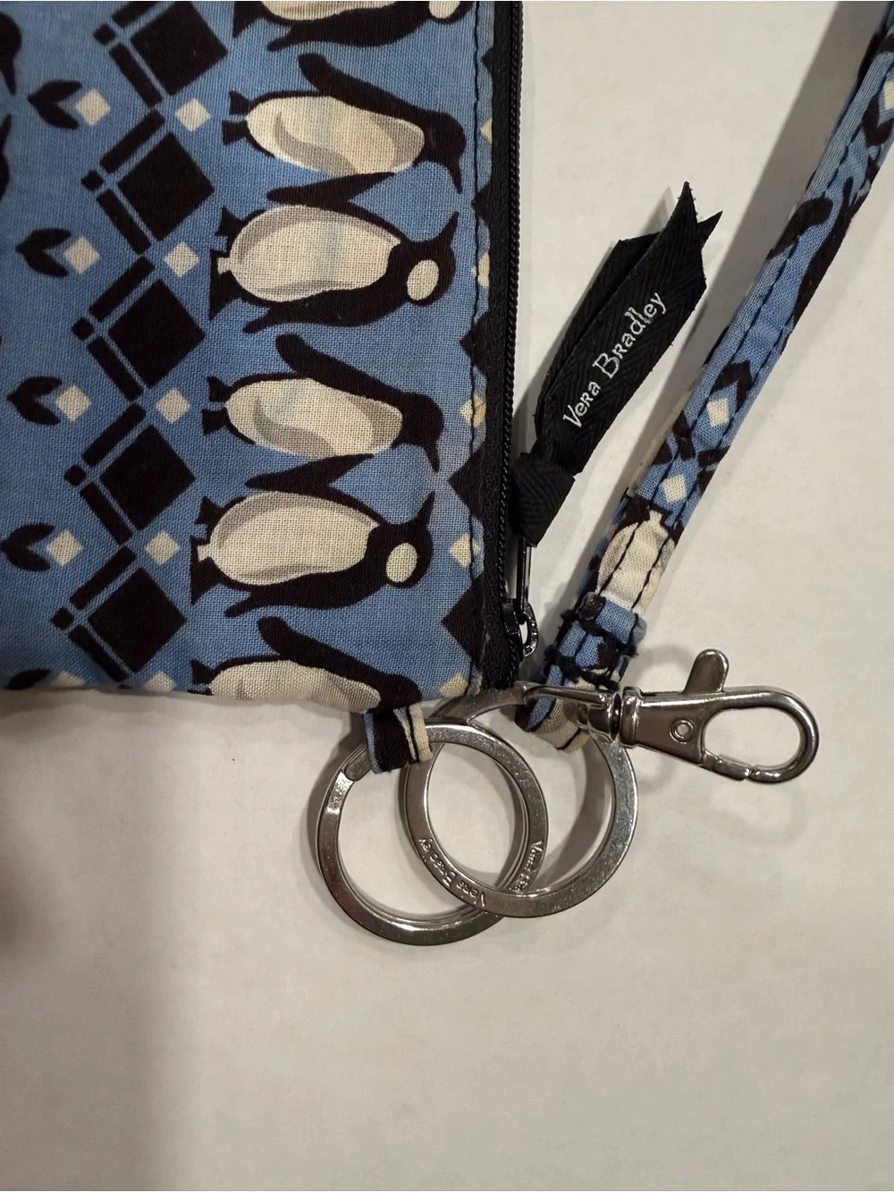 Vera Bradley Zip ID Case Wallet & Lanyard Penguins Intarsia Blue